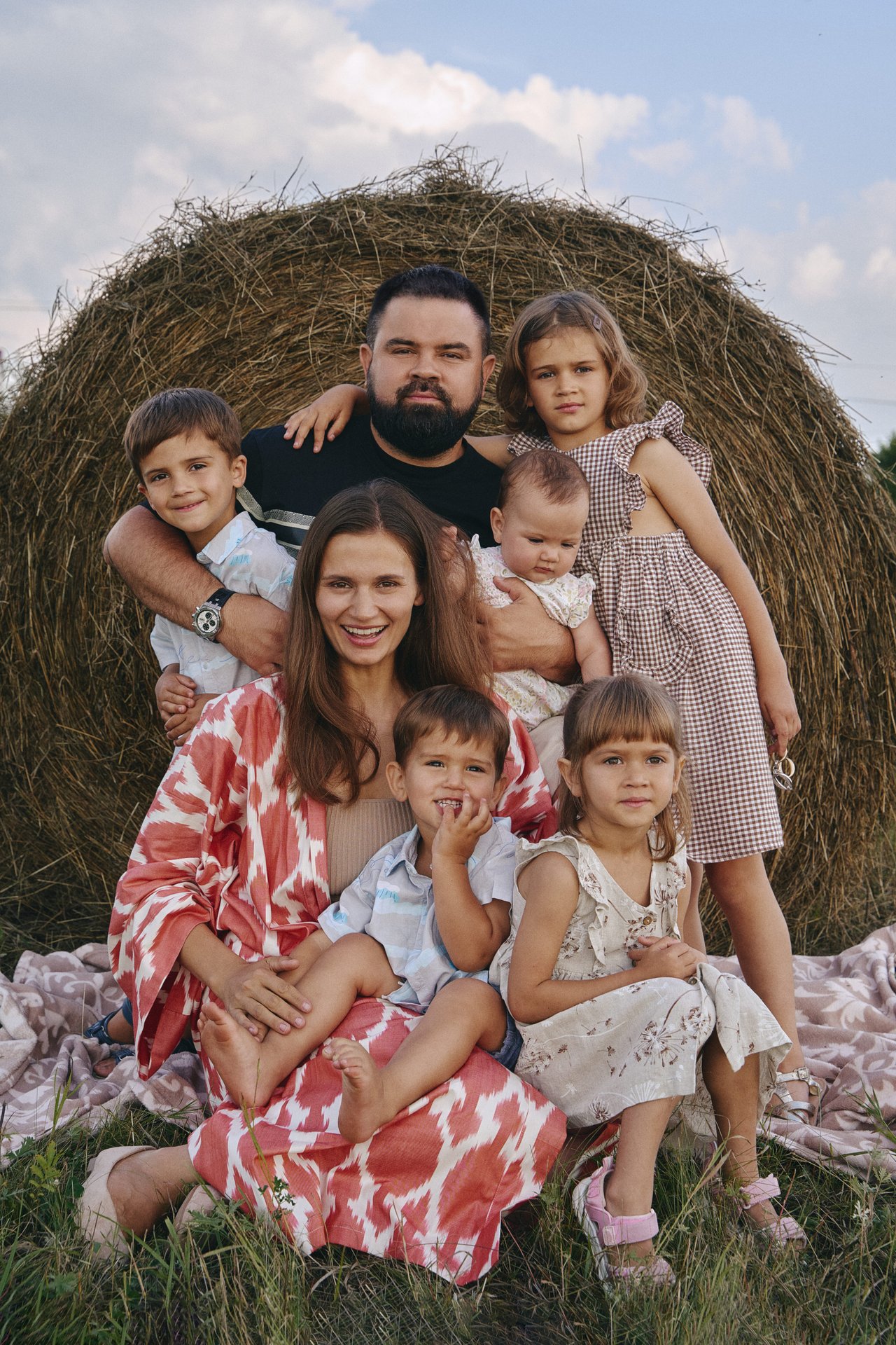Евгений Ефремов с семьёй