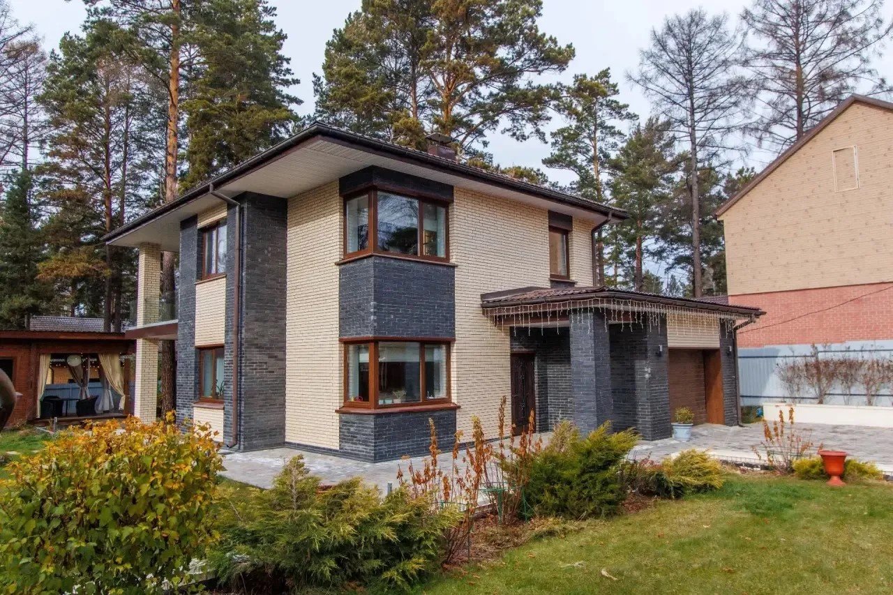 Дом 181,5 м² на участке 10 сот