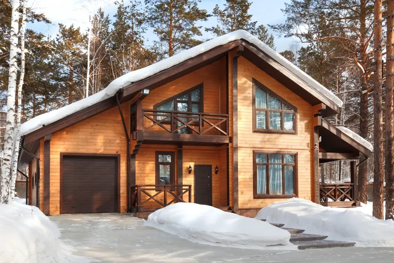 Дом с гаражом из клееного бруса, 220 м²